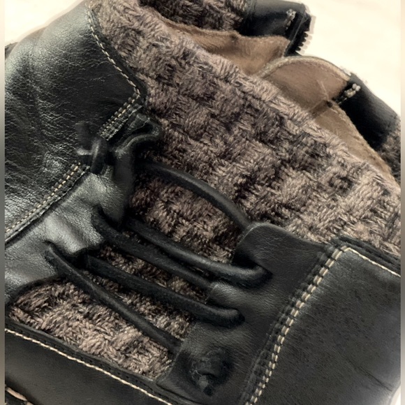 Aetrex Tessa Boots in Black with Sweater & Zip Details Orthotic Arch Support - Picture 9 of 16